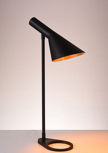 piment-rouge-custom-lighting-manufacturer-nelson-black-lamp