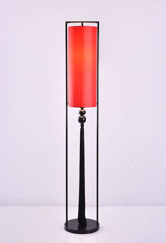 piment-rouge-custom-lighting-manufacturer-chester-with-tasel-red-lamp