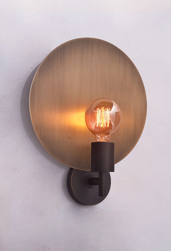 piment-rouge-custom-lighting-manufacturer-lucius-new-side-m-lamp