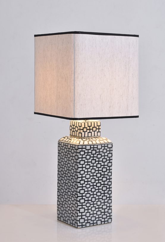 piment-rouge-lighting-manufacturer-square-3-table-lamp-image piment-rouge-lighting-manufacturer-square-3-table-lamp-image