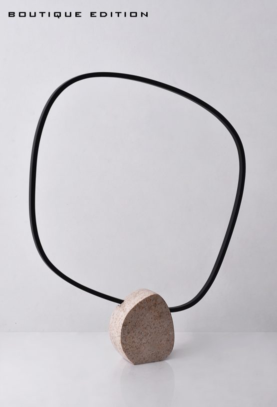 piment-rouge-lighting-manufacturer-arpers-table-lamp-image