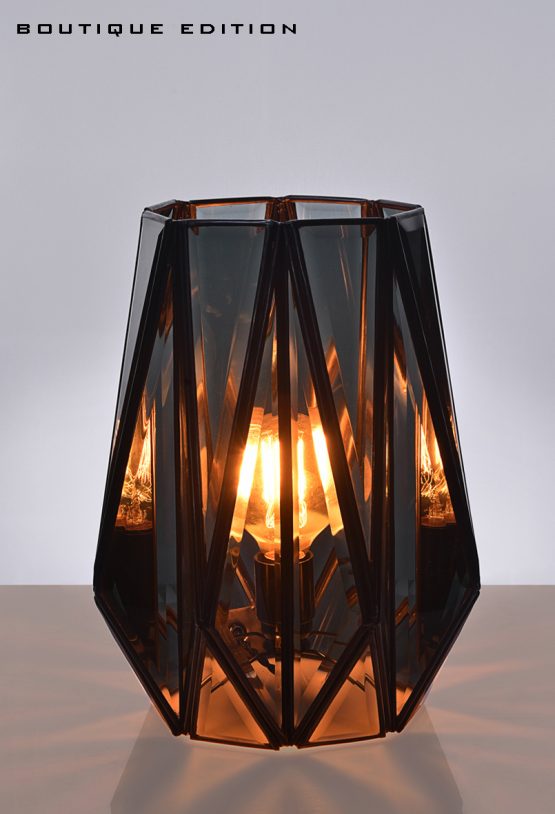 piment-rouge-lighting-manufacturer-jewelo-1-table-lamp-image
